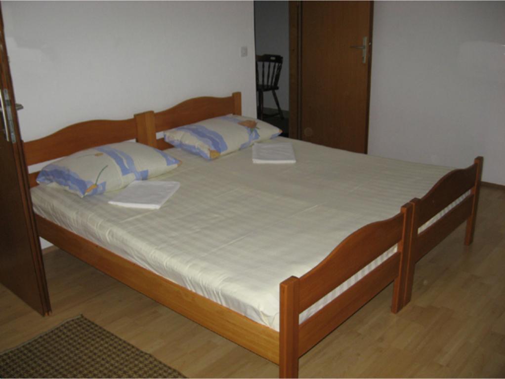 Apartments Bilic Nemira Omis Bagian luar foto