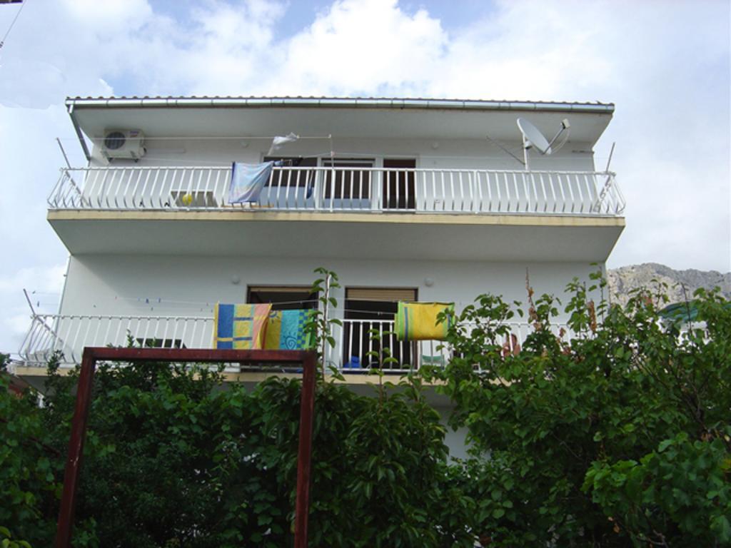 Apartments Bilic Nemira Omis Bagian luar foto
